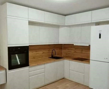 Модульная кухня Бруклин 2.4 x 2 м (Бетон белый) в Искитиме - iskitim.mebel54.com | фото